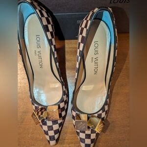 Louis Vuitton Damier Ponyhair Heels. EUC. SZ.37